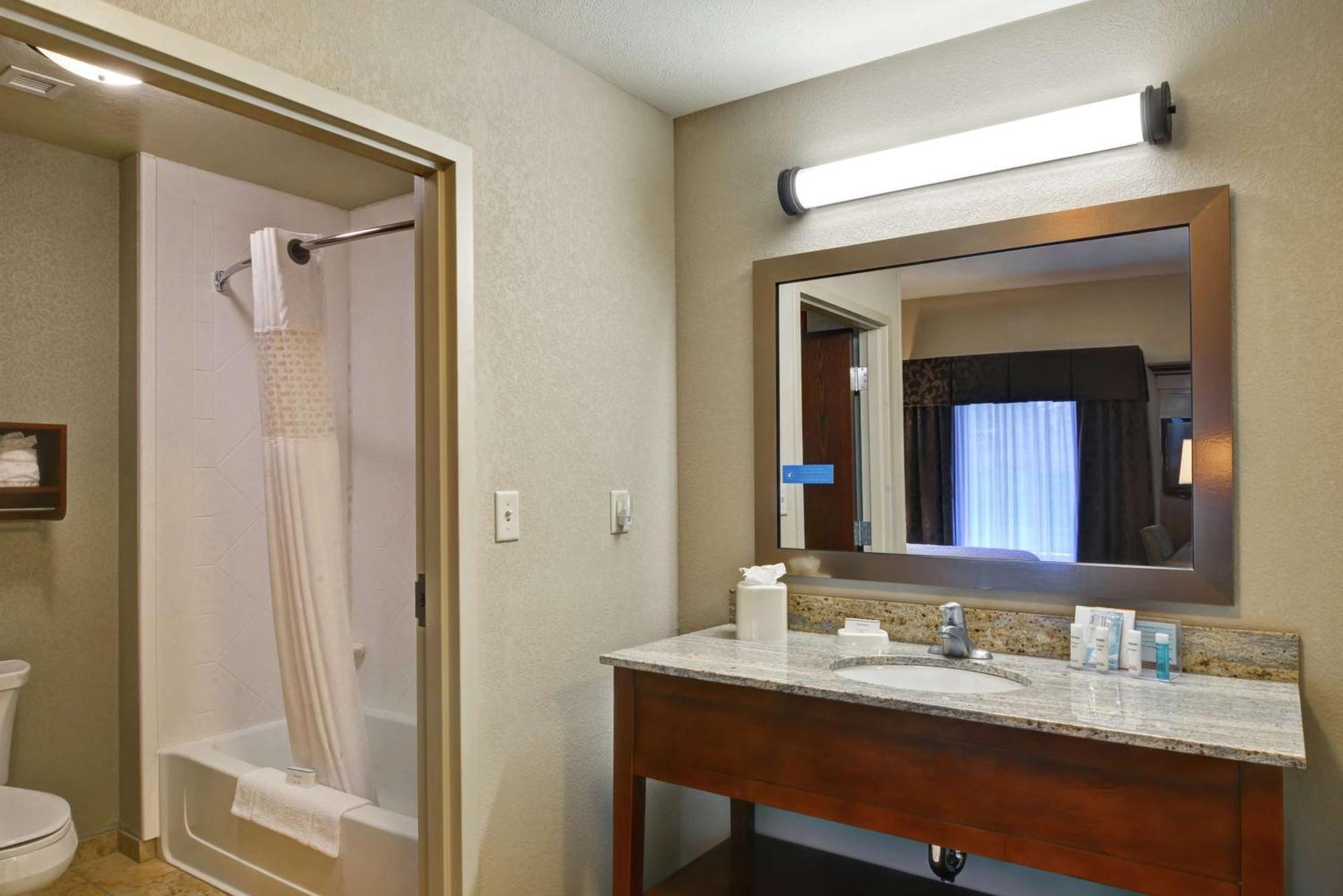 Hampton Inn And Suites New Hartford/Utica Εξωτερικό φωτογραφία